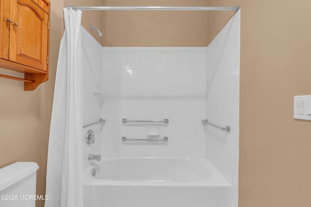12 Drayton Rd, Manchester, NJ 08759 - bathroom featuring shower / bathtub combination with curtain and toilet