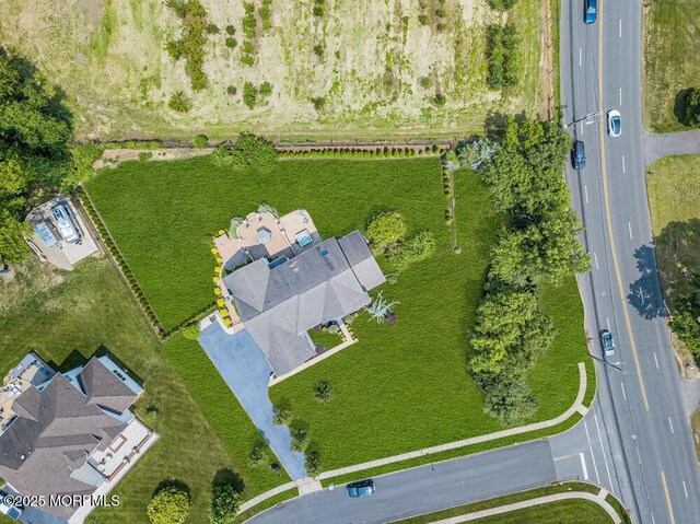 2 Elkridge Way, Manalapan, NJ 07726