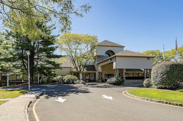 1 Silverspring Dr, Lakewood, NJ 08701 - view of front of house with a shingled roof
