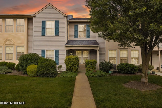 18 Remington Dr Unit 5, Freehold, NJ 07728 - multi unit property featuring a front yard