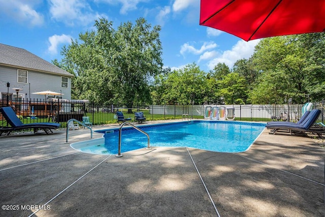 7 Crest Rd, Jackson, NJ 08527 - view of swimming pool featuring a patio area