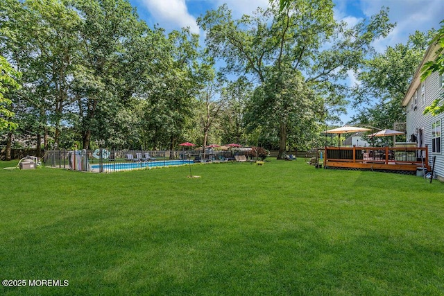 7 Crest Rd, Jackson, NJ 08527 - view of yard with a deck