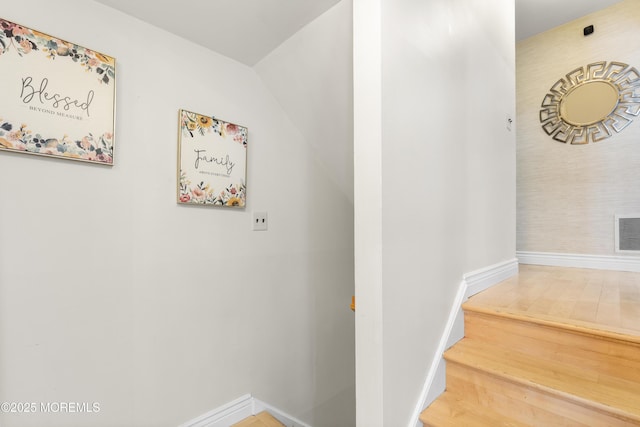 192 Clubhouse Dr, Middletown, NJ 07748 - photo 5