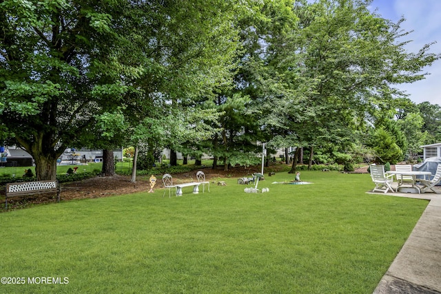 7 Beaverbrook Dr, Toms River, NJ 08757 - view of grassy yard