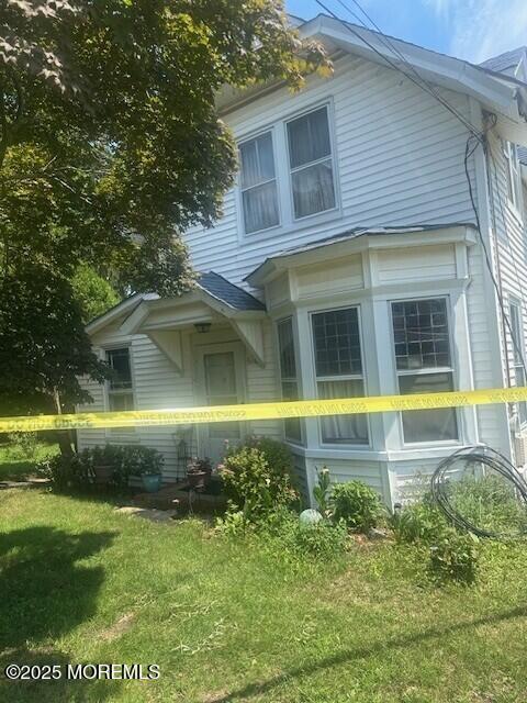 610 Agnes Ave, Brielle, NJ 08730 - view of side of home with a yard