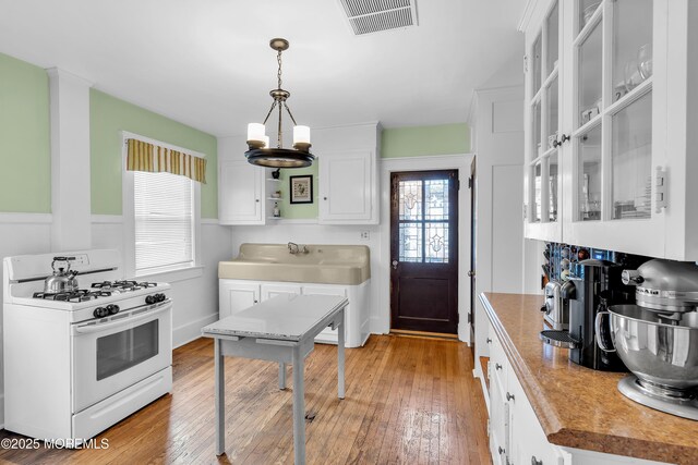108 Broad St, Freehold, NJ 07728