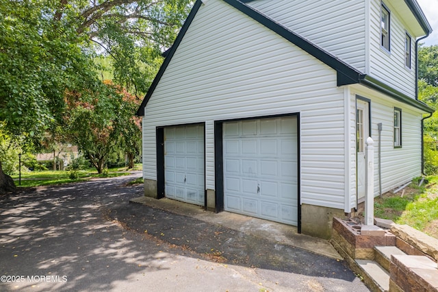 101 Broad St, Matawan, NJ 07747 - view of detached garage