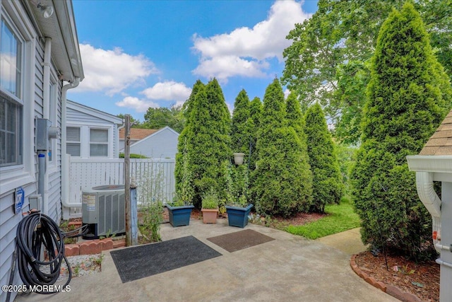 128 Korn Market Unit E, Freehold, NJ 07728 - view of patio / terrace