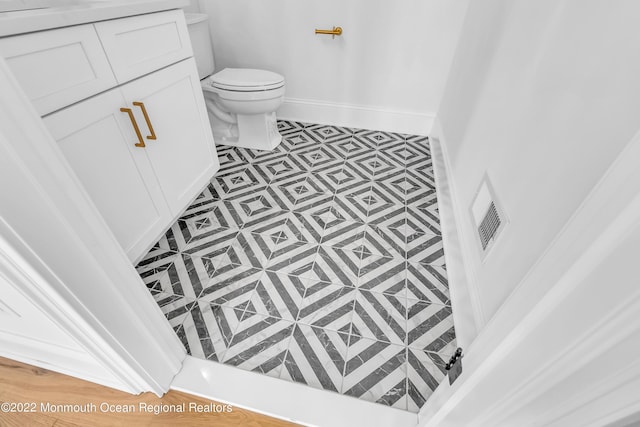 116 Eagle Way, Eatontown, NJ 07724 - bathroom with toilet and vanity