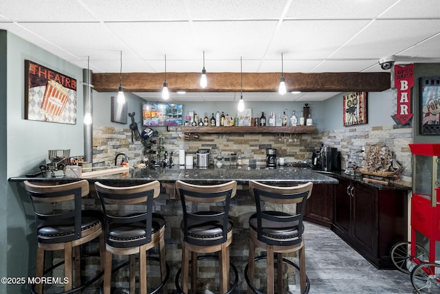 6 Tower Ct, Farmingdale, NJ 07727 - indoor wet bar featuring decorative backsplash, a drop ceiling, wood finished floors, and pendant lighting