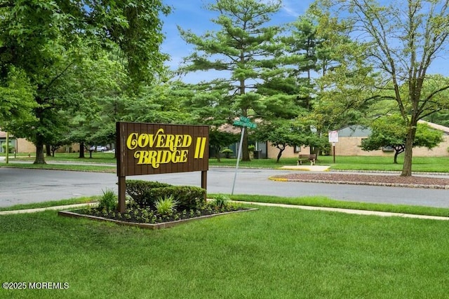 239 Medford Ct Unit B, Manalapan, NJ 07726 - community / neighborhood sign with a yard
