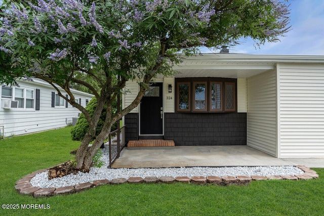 324 Barbados Dr N, Toms River, NJ 08757 - property entrance featuring a lawn