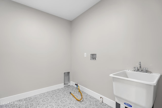 21 Pension Hill Rd, Manalapan, NJ 07726 - laundry room featuring gas dryer hookup and washer hookup