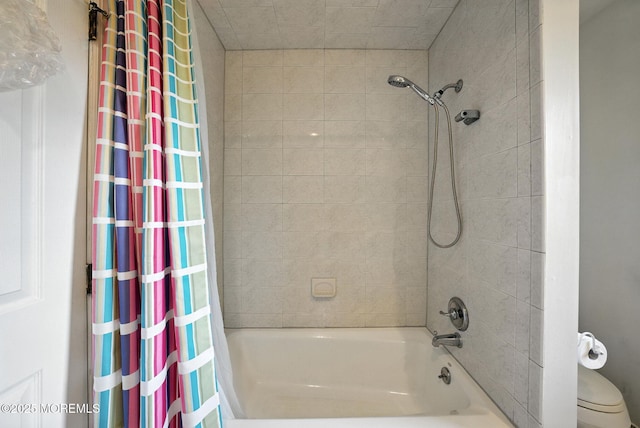 7 Stony Ridge Dr, Hillsdale, NJ 07642 - full bath featuring shower / bath combo with shower curtain and toilet