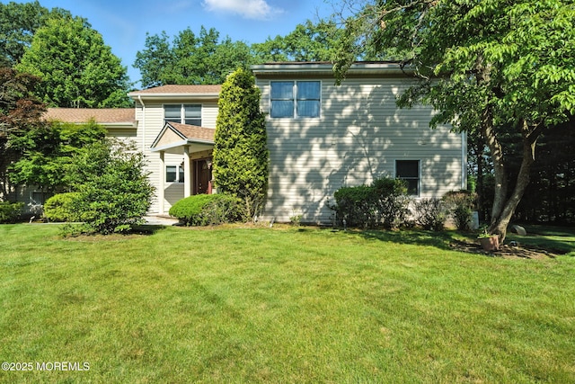 7 Stony Ridge Dr, Hillsdale, NJ 07642 - view of front of home featuring a front yard