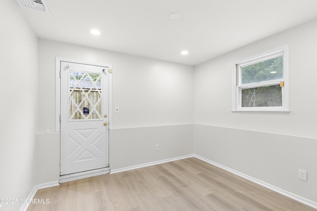 424 River Ter, Toms River, NJ 08755 - empty room featuring light wood-style flooring and recessed lighting