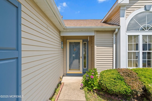 9 Penny Ln, Jackson, NJ 08527 - property entrance with roof with shingles