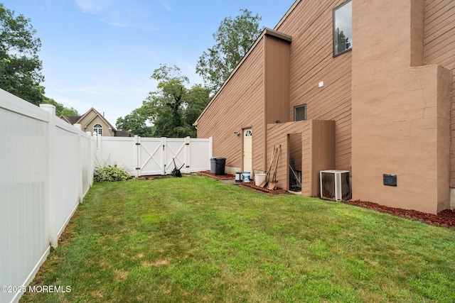 424 Continental St, Forked River, NJ 08731 - fenced backyard featuring a gate