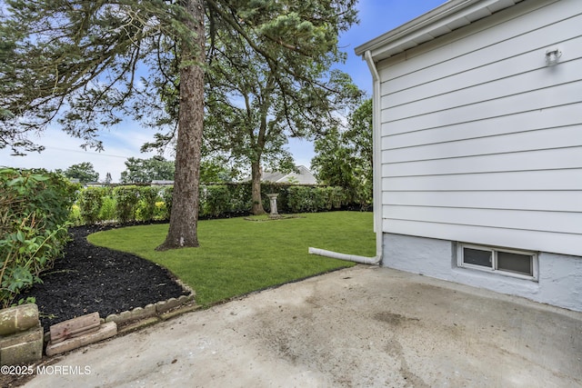 292 Washington Rd, Sayreville, NJ 08872 - view of grassy yard with a patio