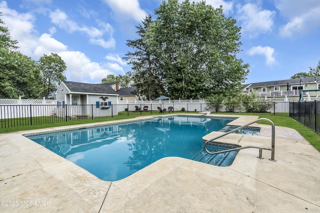 40 S Westfield Rd, Howell, NJ 07731 - view of swimming pool featuring a patio and a fenced backyard