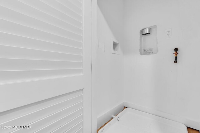629 Monmouth Ave, Toms River, NJ 08757 - laundry room with gas dryer hookup and hookup for a washing machine