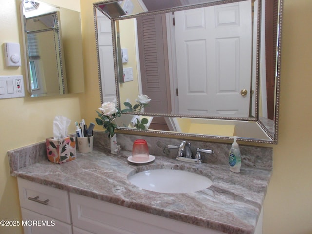 496A Thornbury Ct, Lakewood, NJ 08701 - bathroom with vanity