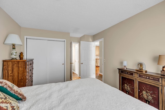 1914 Oak Dale Rd, Toms River, NJ 08753 - bedroom with a closet and baseboards
