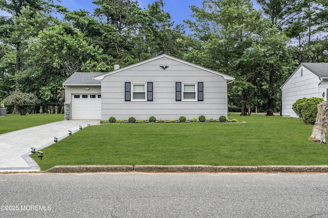 925 Edgebrook Dr N, Toms River, NJ 08757 - ranch-style house featuring driveway, an attached garage, and a front yard