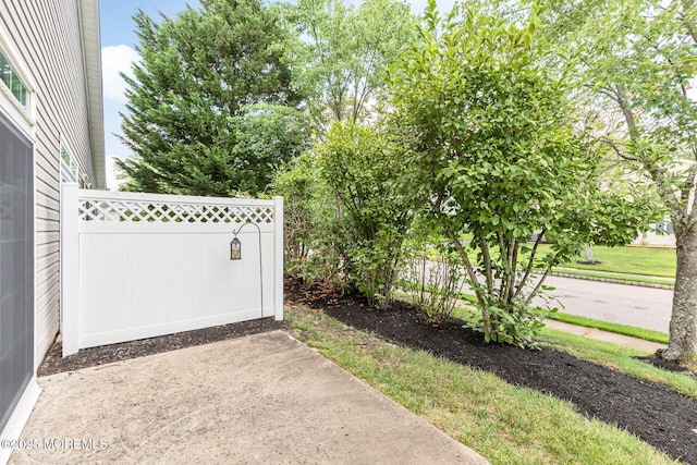47 Golden Willows Ave, Lakewood, NJ 08701 - photo 29