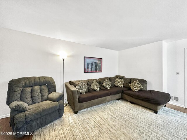 77 Poplar Pl, Freehold, NJ 07728 - photo 9