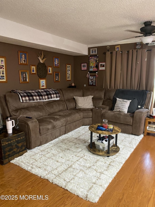 177 Tulip Ln, Freehold, NJ 07728 - photo 3