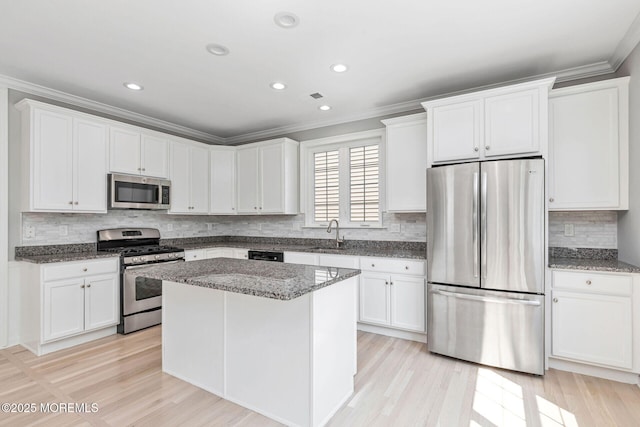 9 Feakes Dr, Atlantic Highlands, NJ 07716 - photo 17