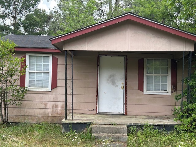 606 Willard Ave, Albany, GA 31701 - view of single story home