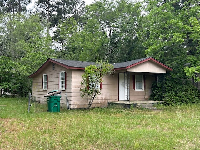606 Willard Ave, Albany, GA 31701 - view of front of house featuring a porch