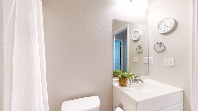 314 Grove Pointe Dr, Thomasville, GA 31792 - bathroom with vanity and toilet