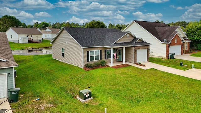 314 Grove Pointe Dr, Thomasville, GA 31792 - traditional home featuring concrete driveway, roof with shingles, a front yard, a garage, and a porch