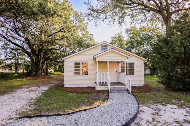 101 Hambleton St, Thomasville, GA 31792 - bungalow-style home featuring covered porch