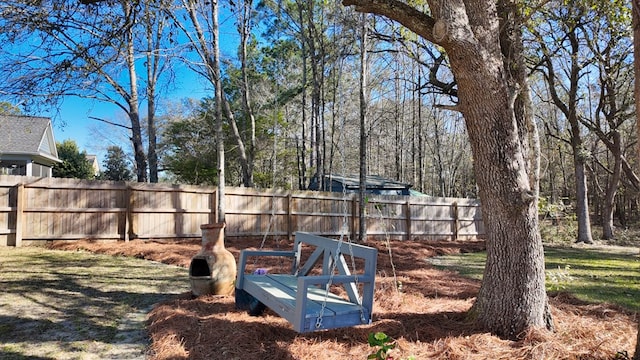 view of yard featuring fence