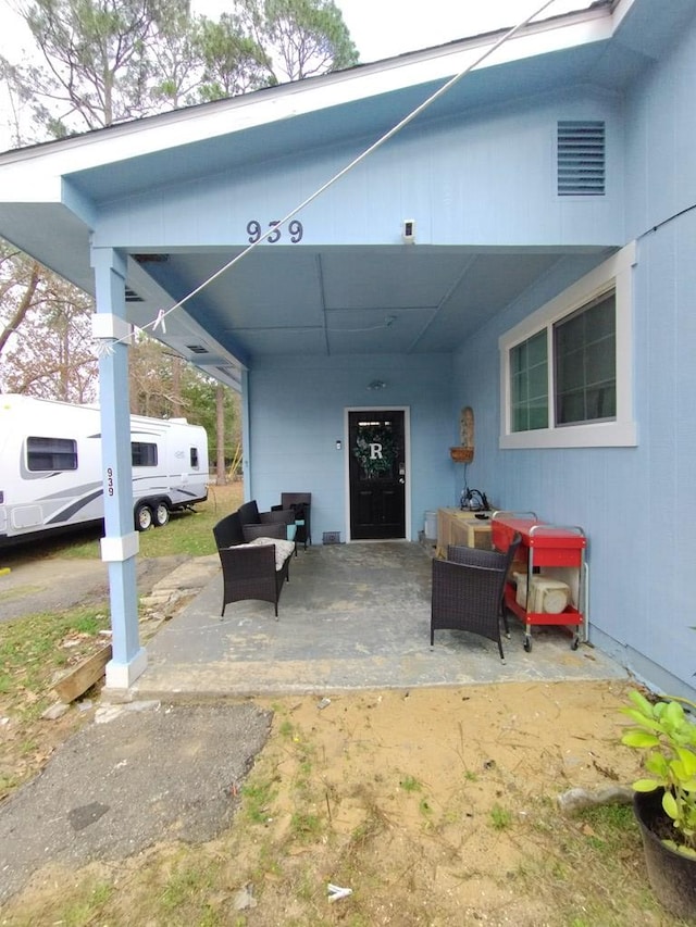 view of patio featuring an outdoor living space