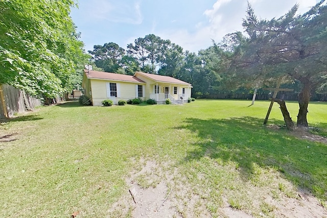 452 Bn Railroad Cir, Boston, GA 31626 - view of yard featuring a porch