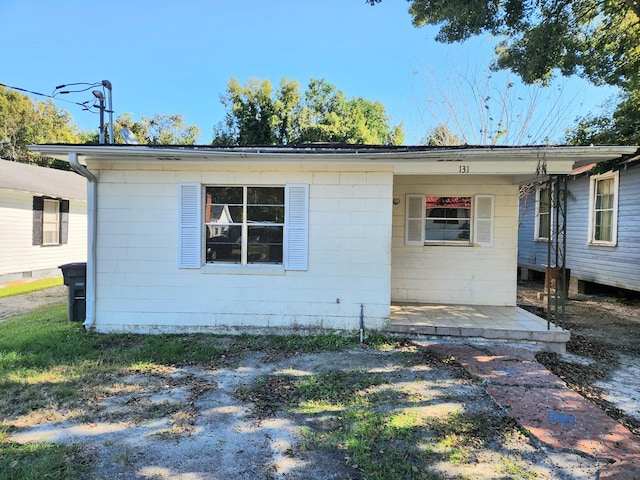 view of front of house