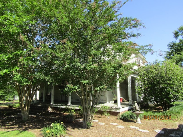 view of front facade