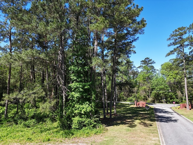 Listing photo 3 for 100 Sweetwater Dr, Thomasville GA 31757