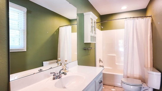 200 Sawgrass Ln, Thomasville, GA 31757 - bathroom featuring vanity, tile patterned flooring, and shower / bath combo with shower curtain