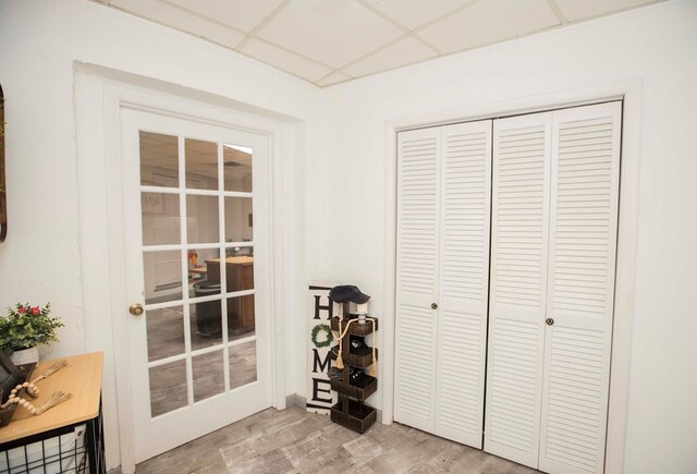 6715 Stewart Rd, Ochlocknee, GA 31773 - entryway with light wood finished floors and a drop ceiling