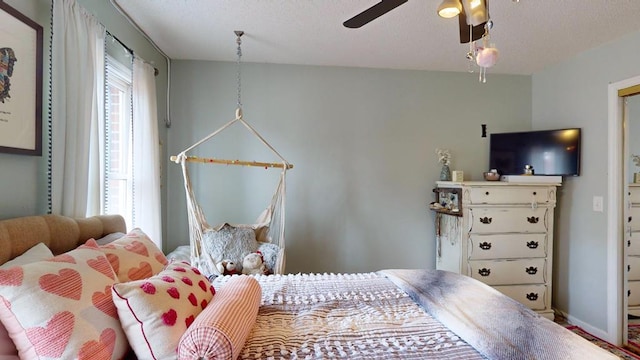 bedroom with a ceiling fan