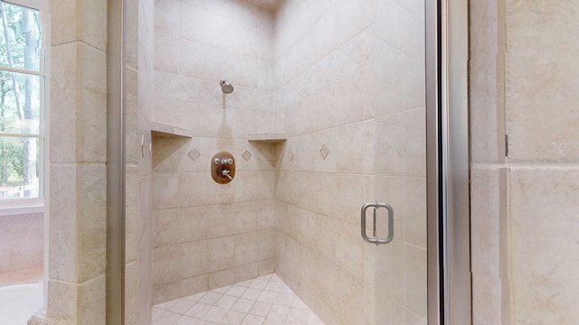7827 Metcalf Rd, Thomasville, GA 31792 - full bathroom featuring a shower stall