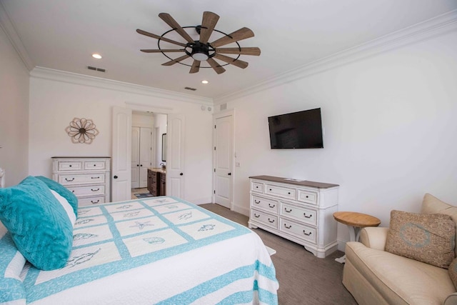 bedroom featuring crown molding and ceiling fan