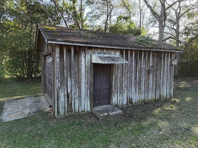 view of outbuilding featuring an outbuilding