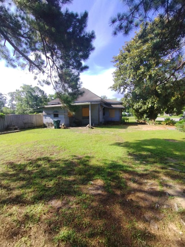 329 Law St, Thomasville, GA 31792 - view of yard